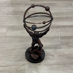 Fallout Atomic Atlas Statue (No Box)